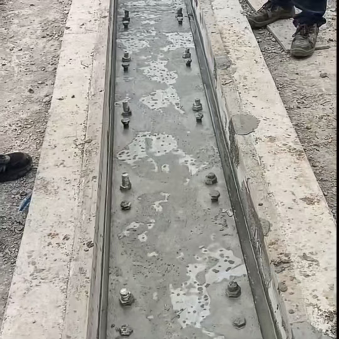 青海港口码头起重机龙门吊重型机械设备稳固用早强快凝轨道胶泥